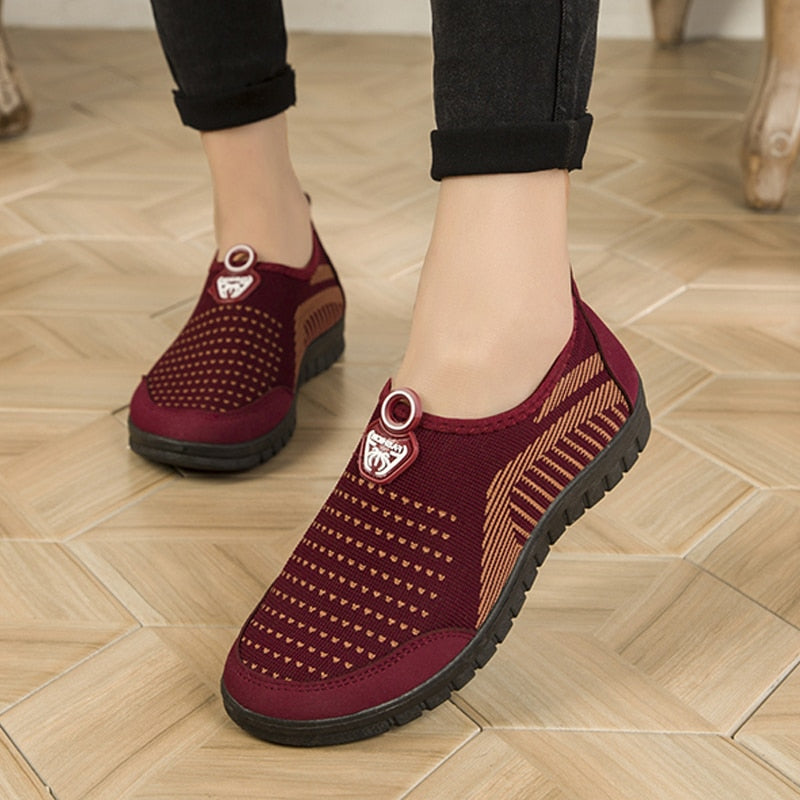 Women Sneakers Summer Breathable Mesh Shoes Women Flats Casual Mother Shoes Comfortable Loafers Female Walk Shoes 2019 New Tenis